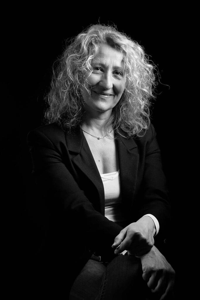 ritratto bianco nero Angela Caronti ARU