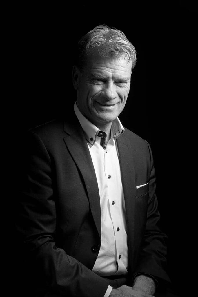 ritratto bianco nero Guido Decarli ARU